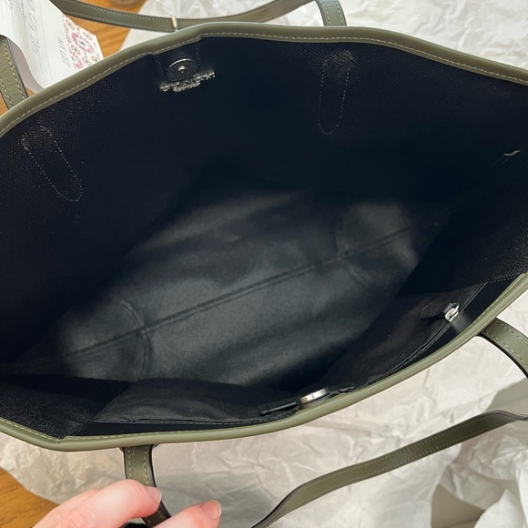 Coach authentic“Coach City Tote Bag” with silver hardware and army green straps - Picture 7 of 15